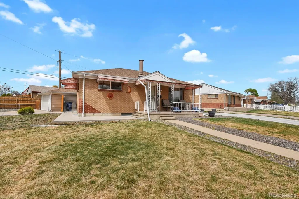 7201 Avrum Drive Denver CO 80221