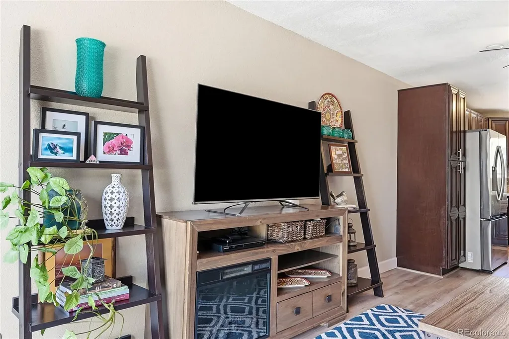 6916 S Broadway Littleton CO 80122