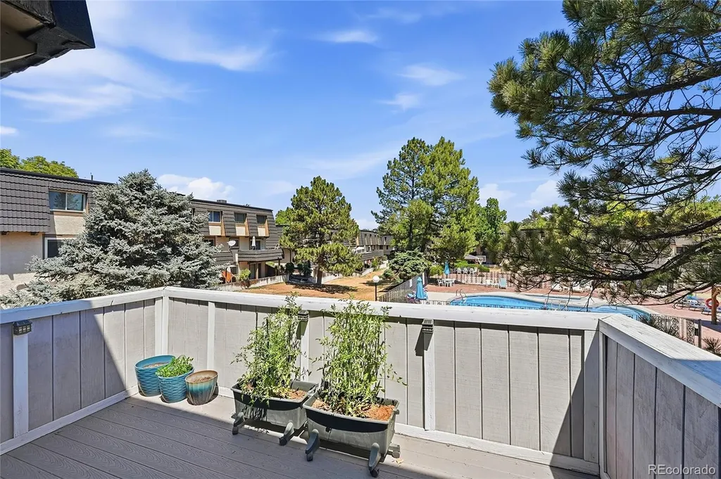 6916 S Broadway Littleton CO 80122