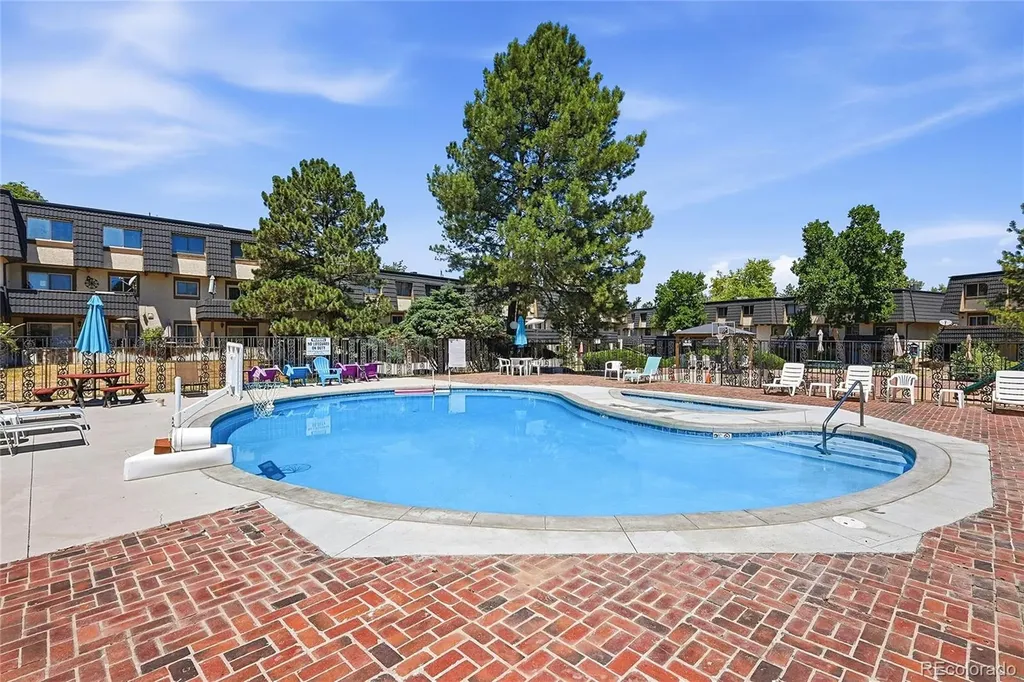 6916 S Broadway Littleton CO 80122