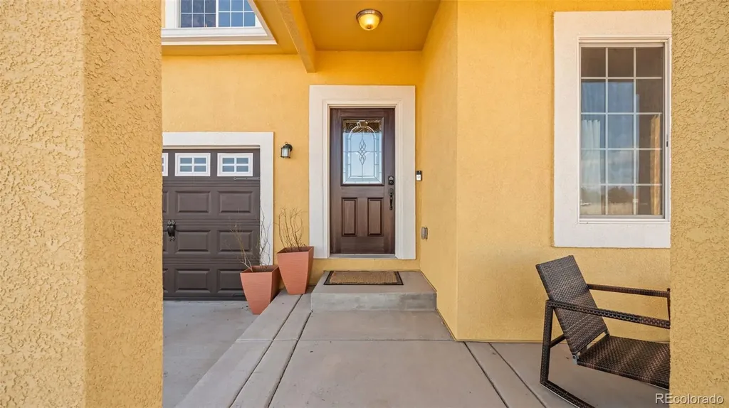 1072 S Avenida Del Oro Pueblo CO 81007