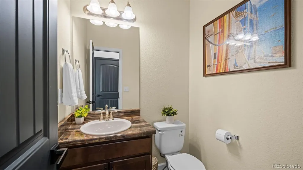 1072 S Avenida Del Oro Pueblo CO 81007