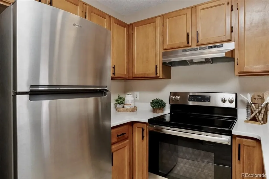 819 Summer Drive Highlands Ranch CO 80126