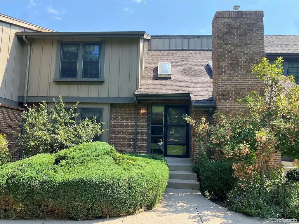 8328 E Phillips Place Centennial CO 80112