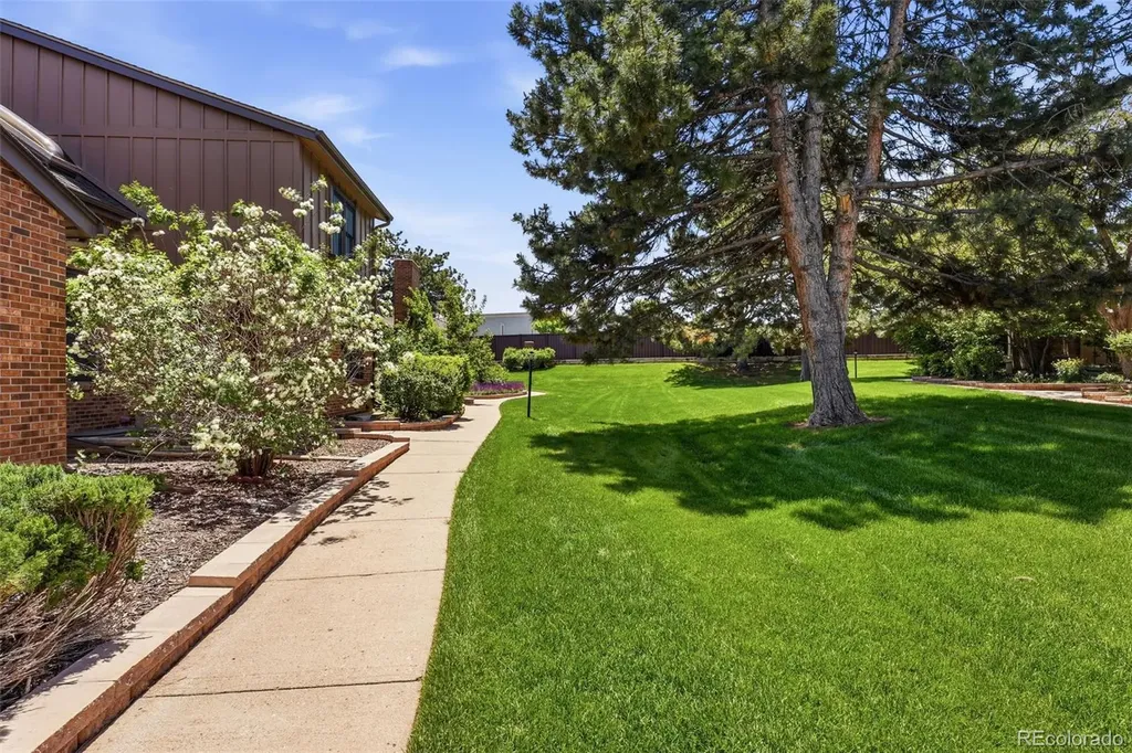 8328 E Phillips Place Centennial CO 80112