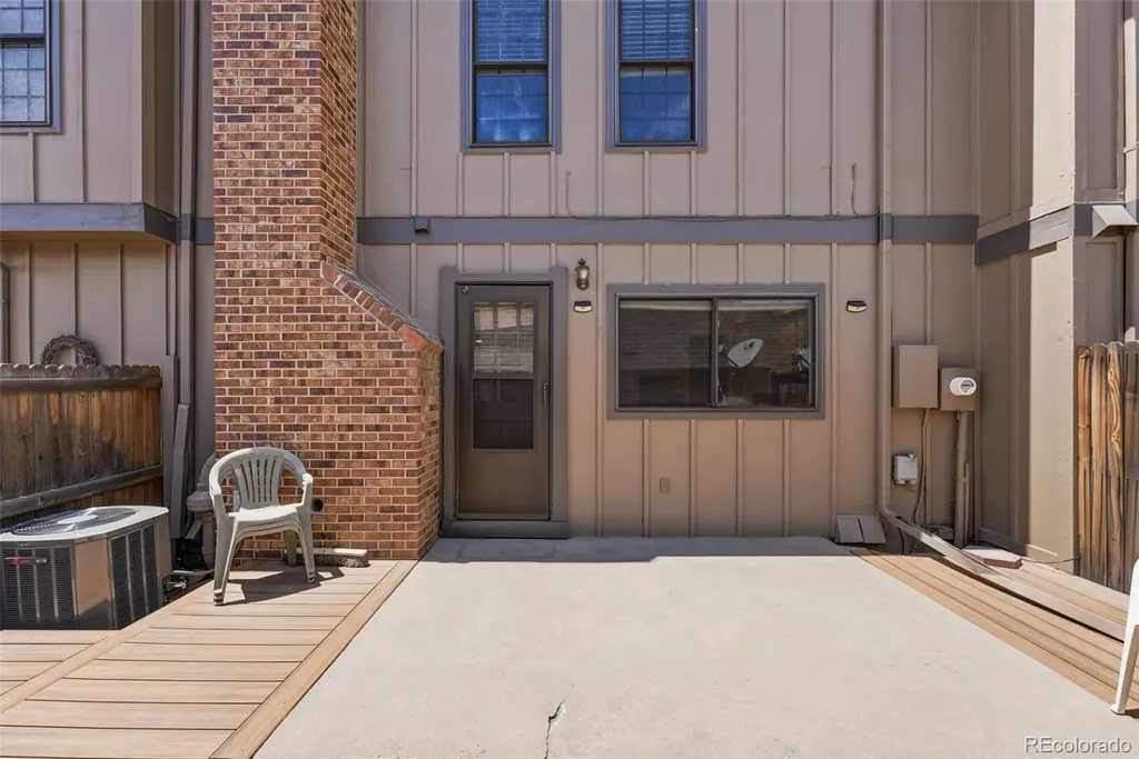 8328 E Phillips Place Centennial CO 80112