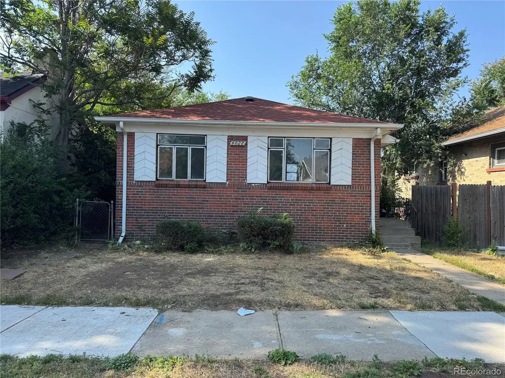 4028 Batavia Place Denver CO 80220