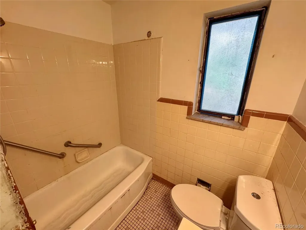 4028 Batavia Place Denver CO 80220