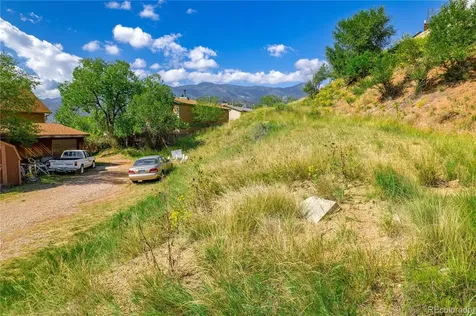 222 Wine Street Colorado Springs CO 80904