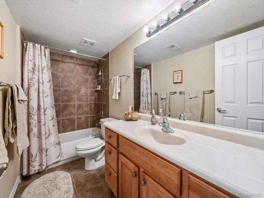 7927 S Quemoy Way Aurora CO 80016