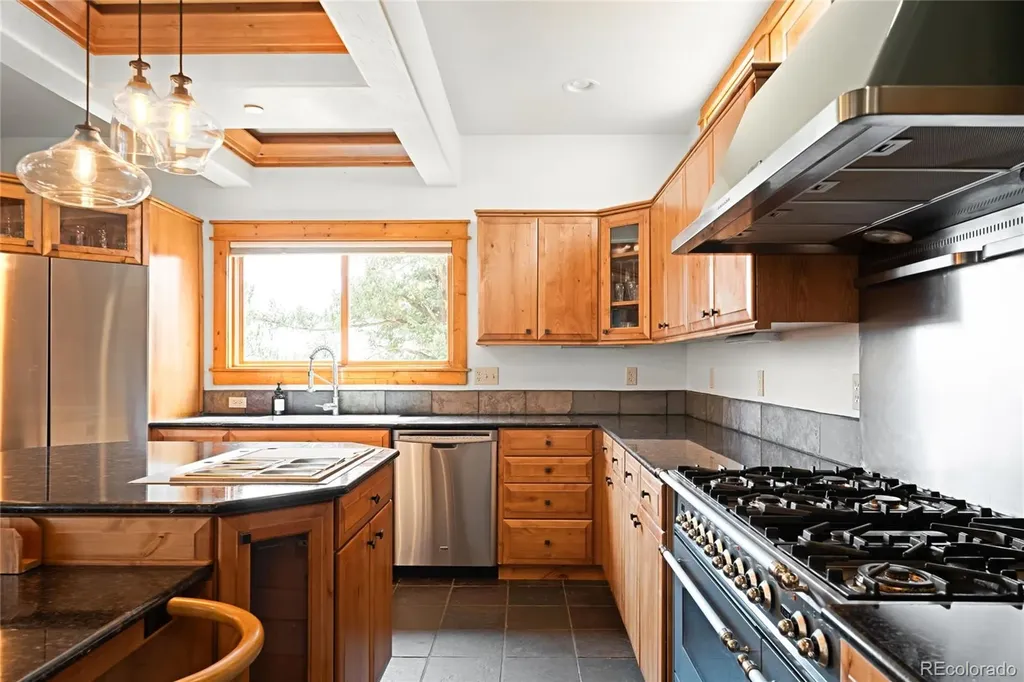 229 Mohawk Trail Pine CO 80470
