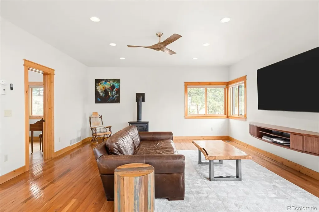 229 Mohawk Trail Pine CO 80470