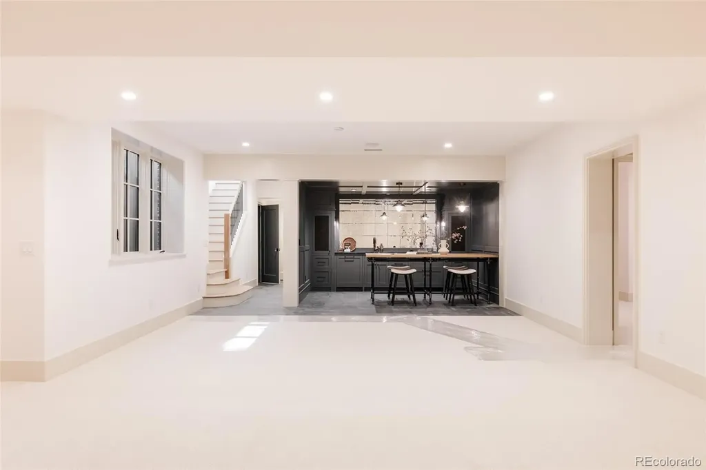 858 S Saint Paul Street Denver CO 80209