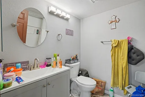 1781 S Ensenada Street Aurora CO 80017