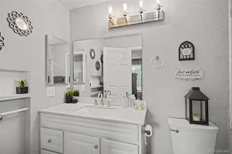 1781 S Ensenada Street Aurora CO 80017