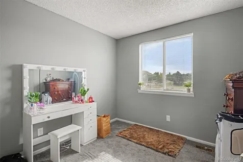 1781 S Ensenada Street Aurora CO 80017