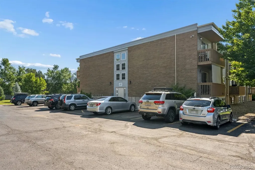 1608 Cottonwood Drive Louisville CO 80027