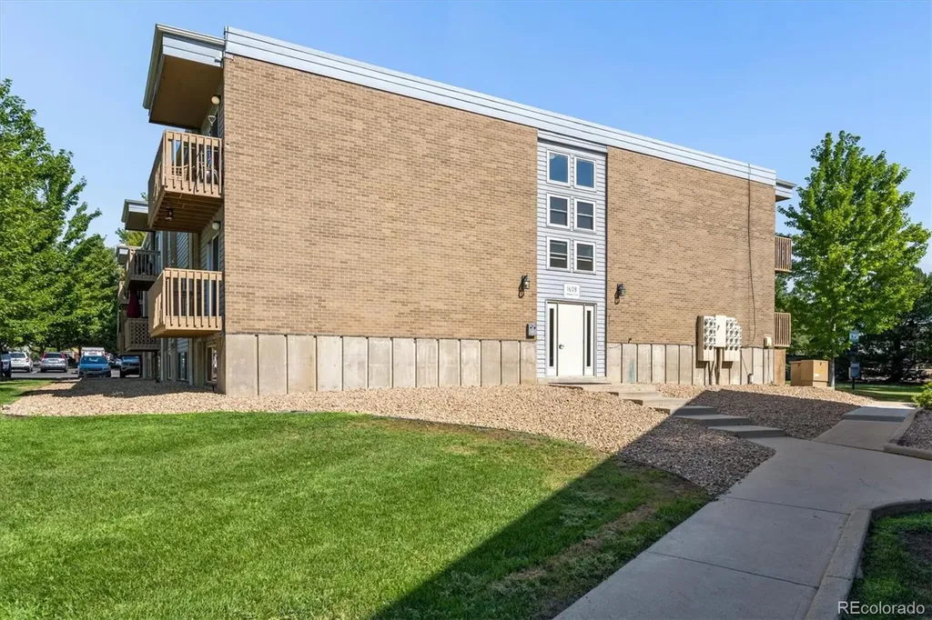 1608 Cottonwood Drive Louisville CO 80027