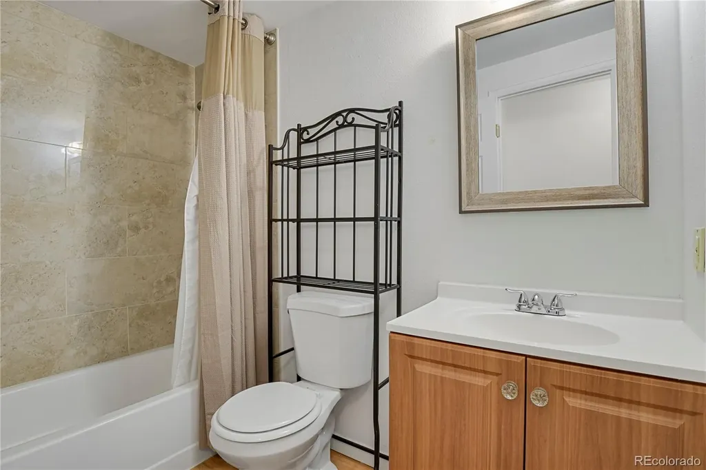 1513 S Ouray Circle Aurora CO 80017