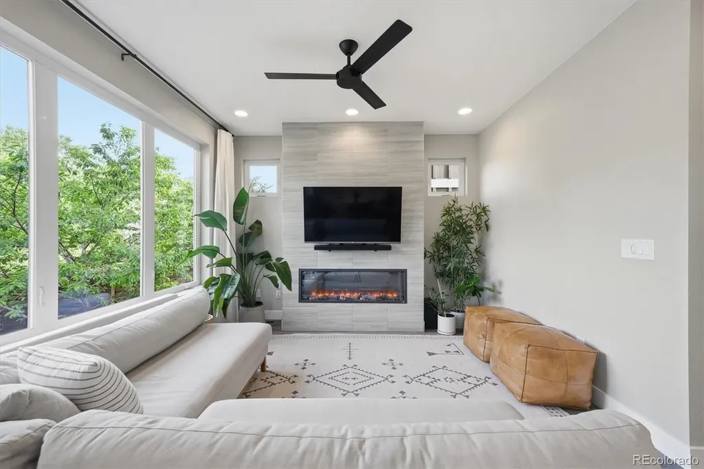5859 Zuni Court Denver CO 80221