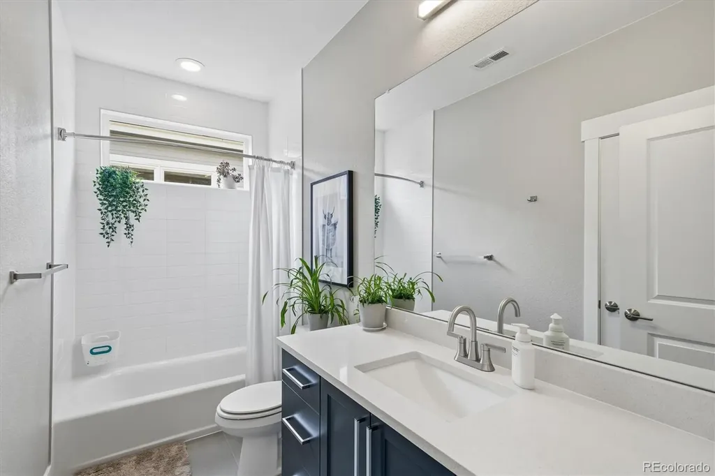 5859 Zuni Court Denver CO 80221