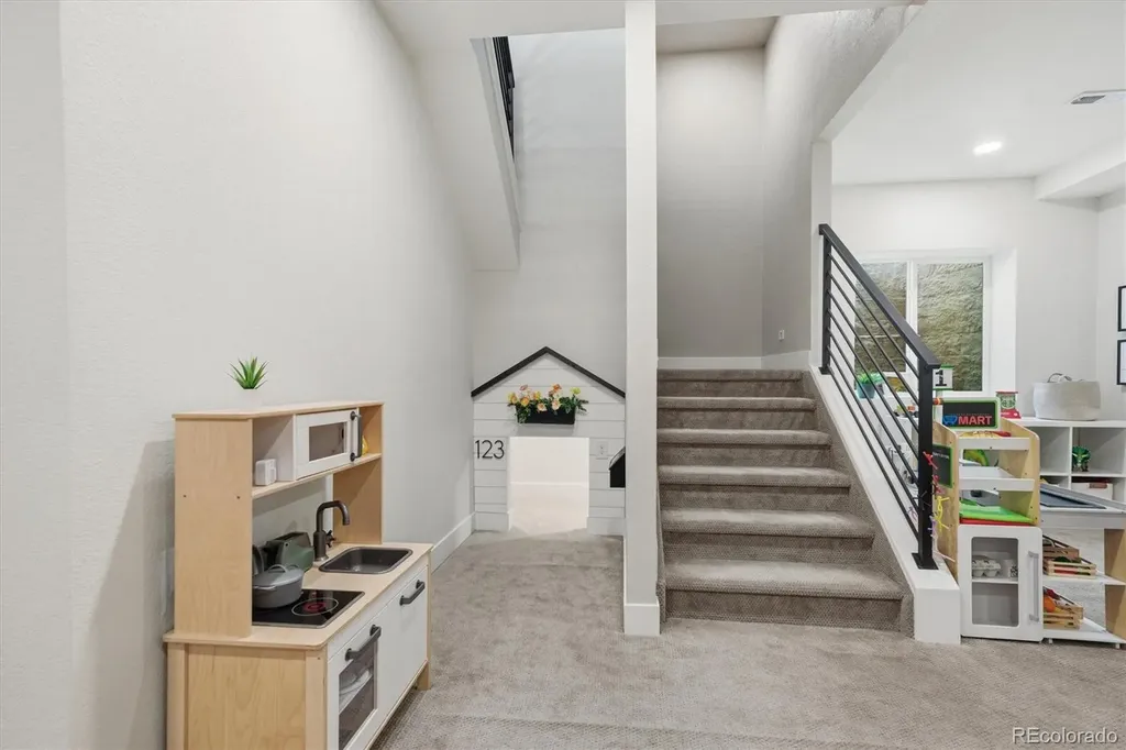 5859 Zuni Court Denver CO 80221