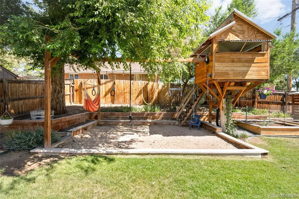 11931 W 14th Avenue Lakewood CO 80401