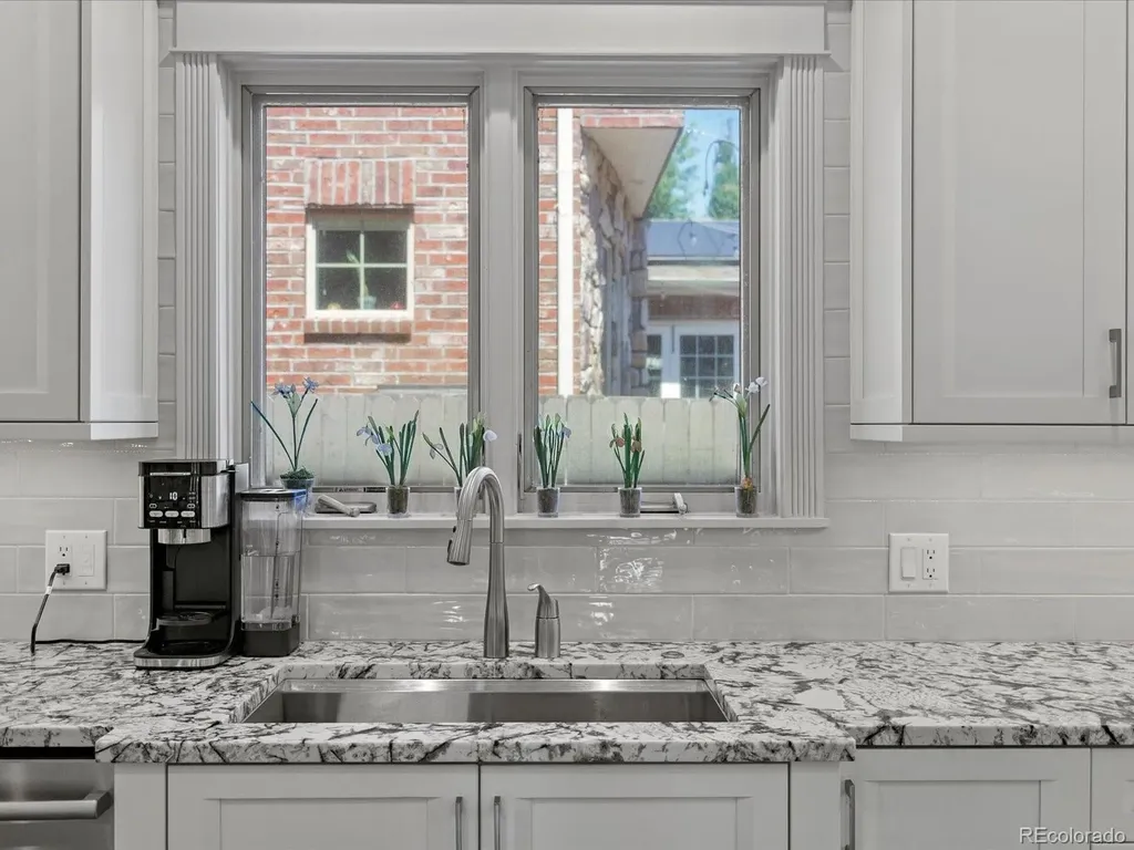718 Locust Street Denver CO 80220