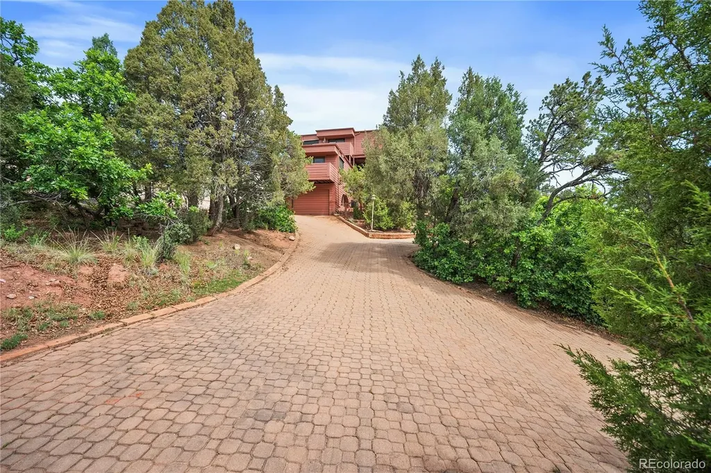 133 Via Vallecito Manitou Springs CO 80829