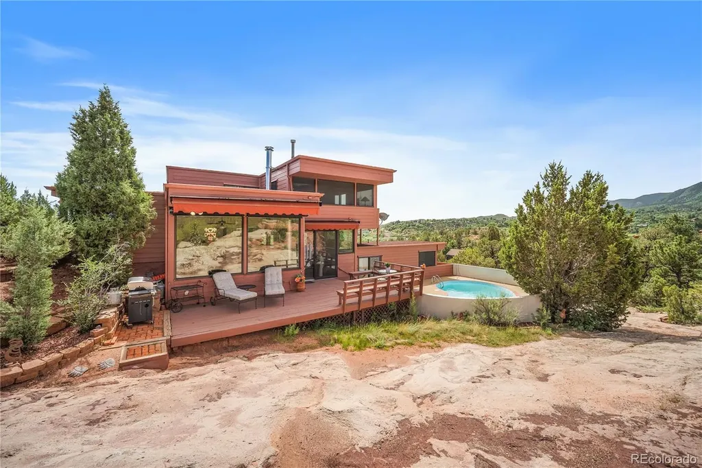 133 Via Vallecito Manitou Springs CO 80829