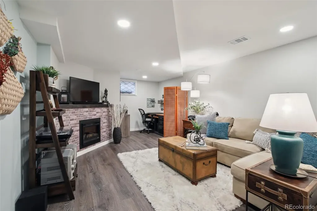 6948 Buckskin Drive Littleton CO 80125