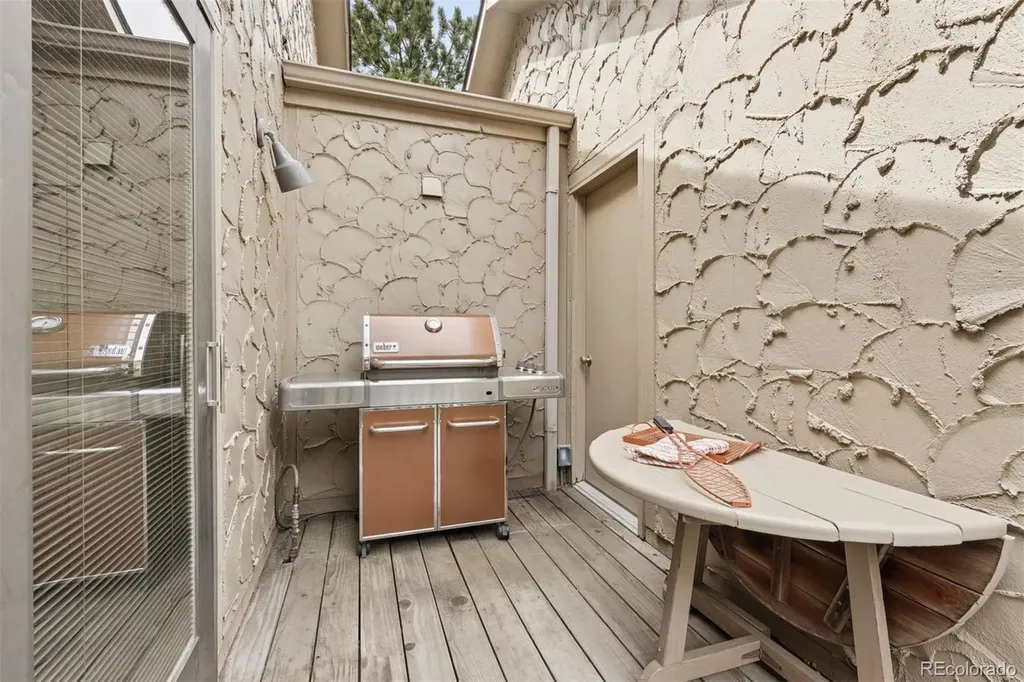 3915 Wakefield Drive Colorado Springs CO 80906