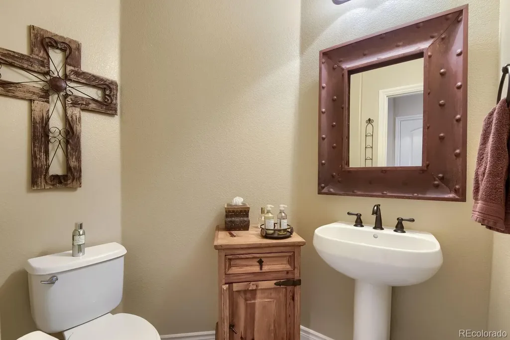 9309 Viaggio Way Highlands Ranch CO 80126