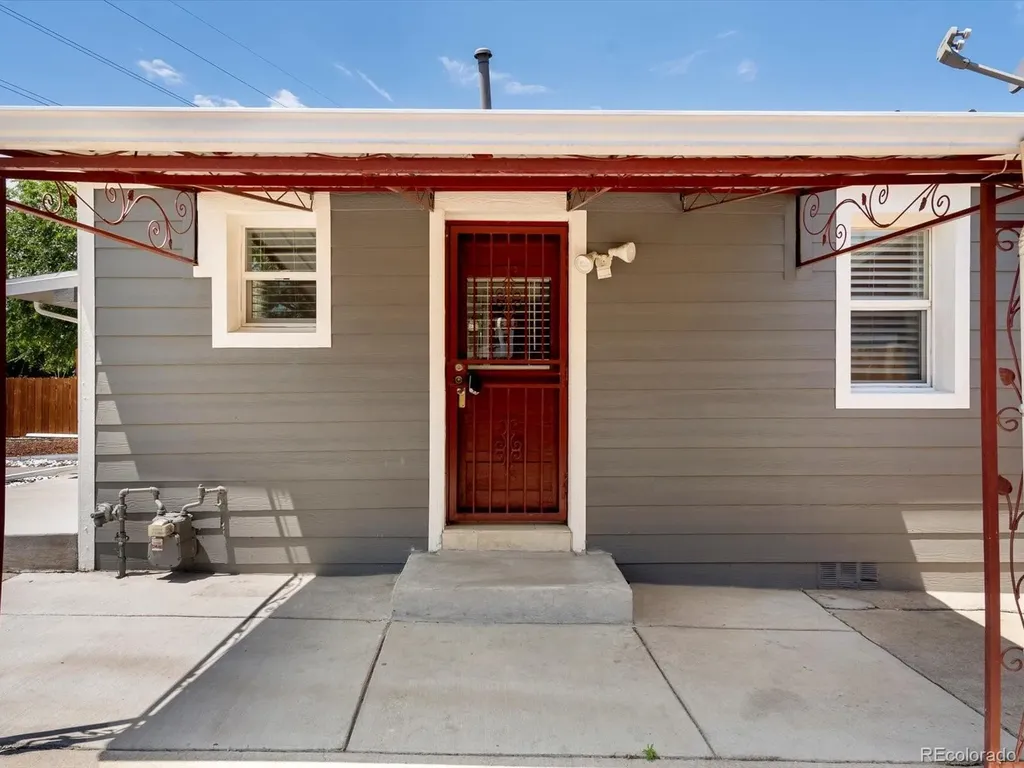 3971 W Kentucky Denver CO 80219
