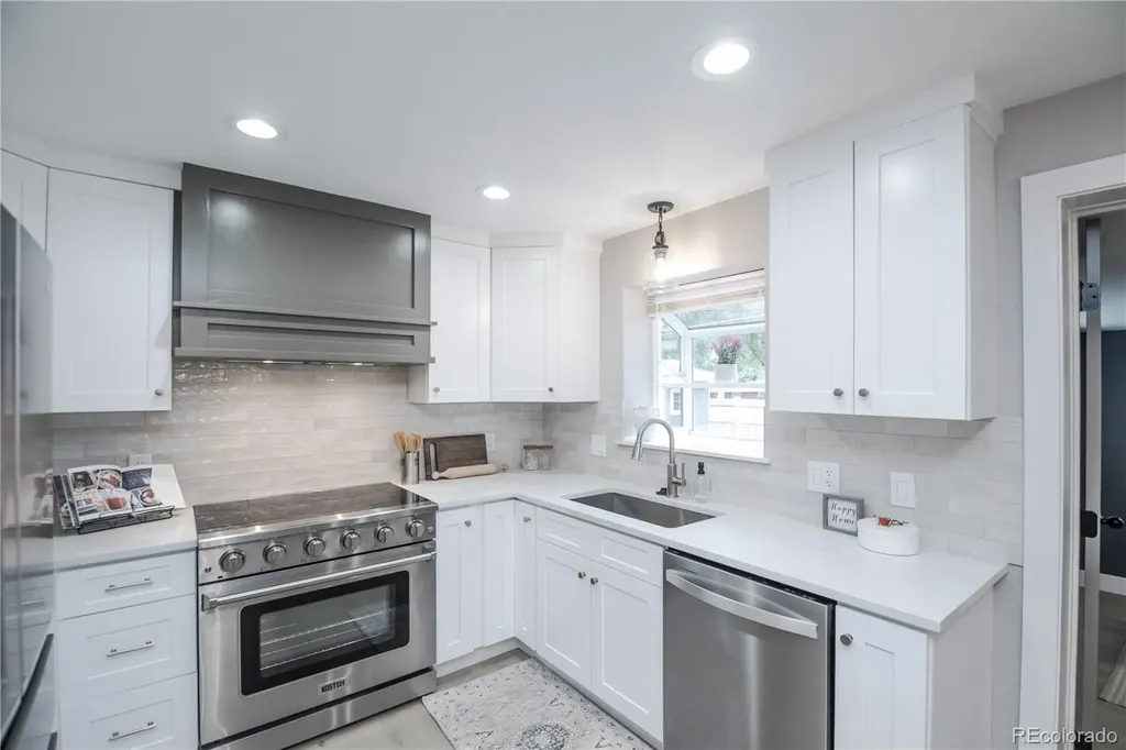 6024 S Steele Street Littleton CO 80121