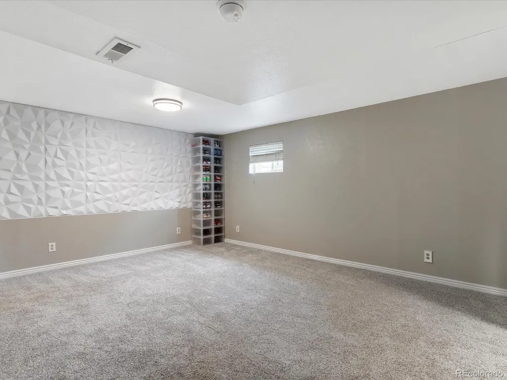 4628 S Flanders Way Centennial CO 80015