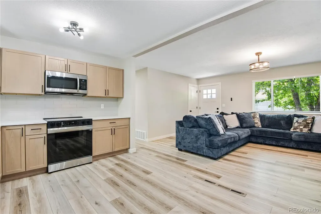 280 Birch Street Bennett CO 80102