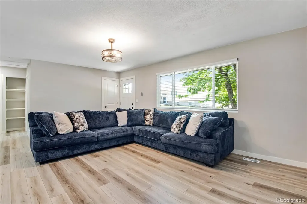 280 Birch Street Bennett CO 80102