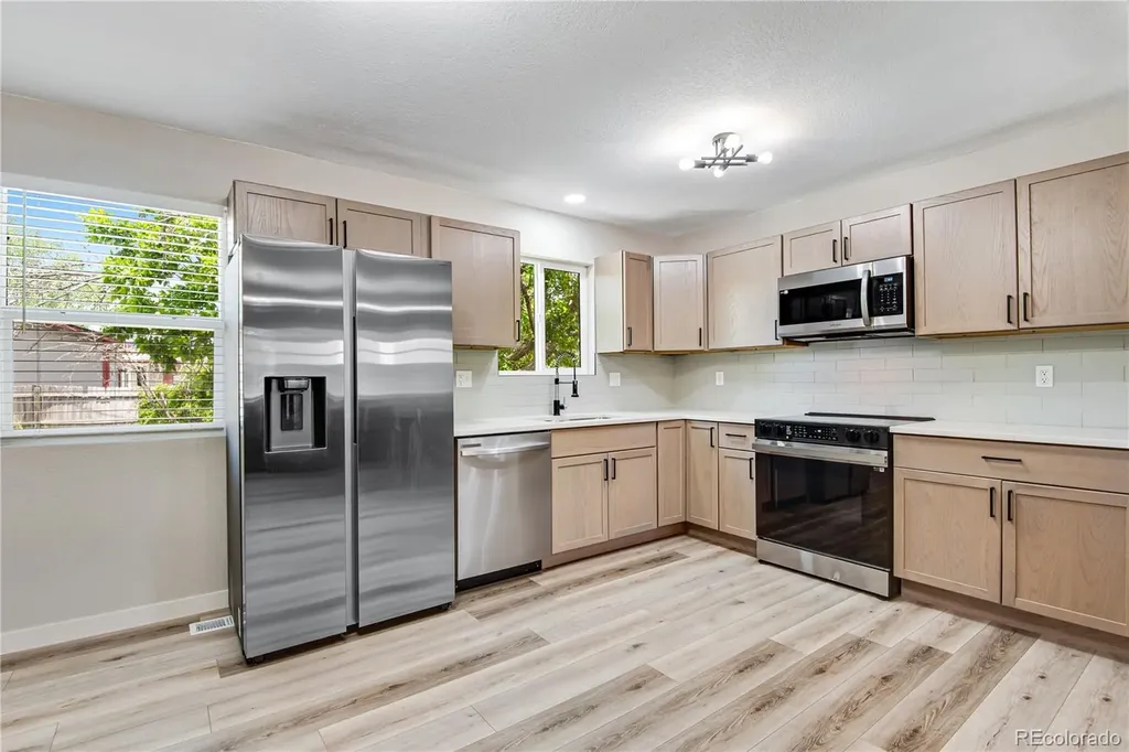 280 Birch Street Bennett CO 80102