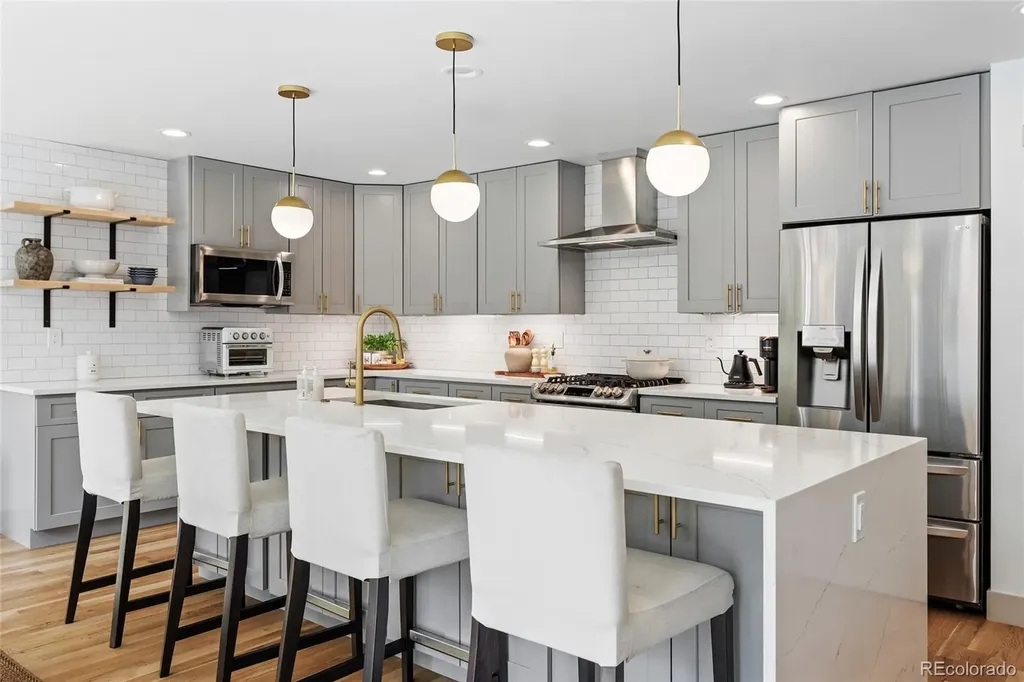6085 S Sycamore Street Littleton CO 80120