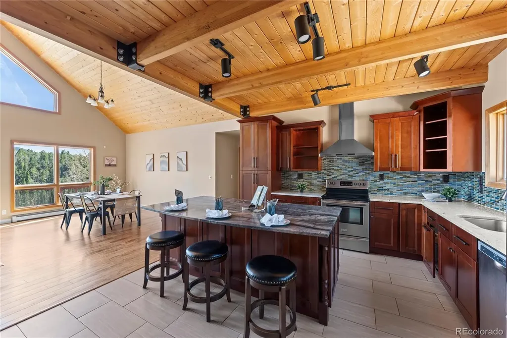 1008 Cantiberry Road Divide CO 80814