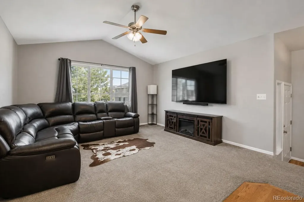 212 Sycamore Avenue Johnstown CO 80534
