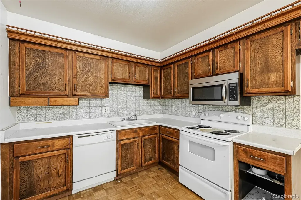 12199 E Oregon Drive Aurora CO 80012