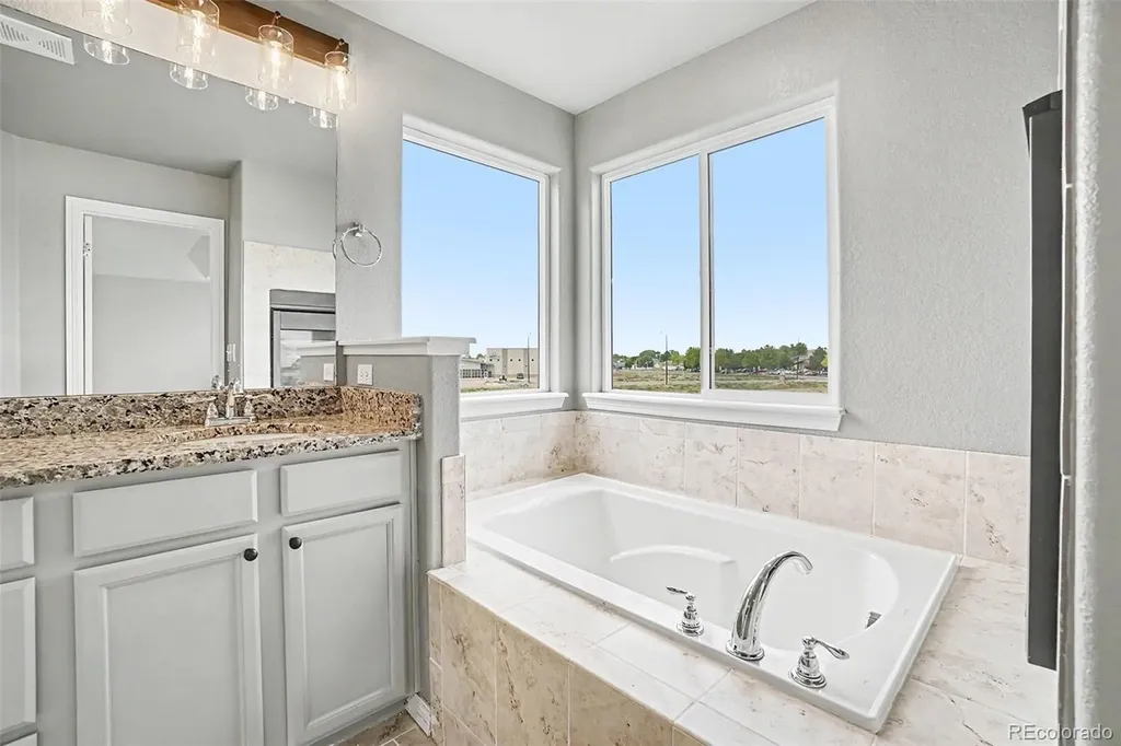 6601 Catalpa Court Frederick CO 80530