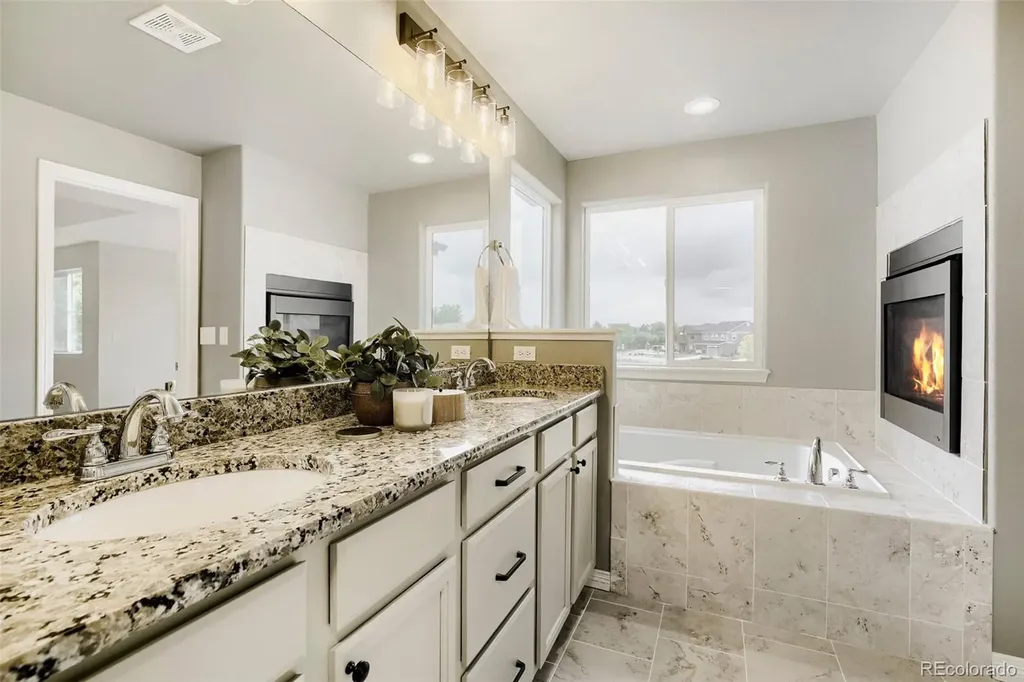 6601 Catalpa Court Frederick CO 80530
