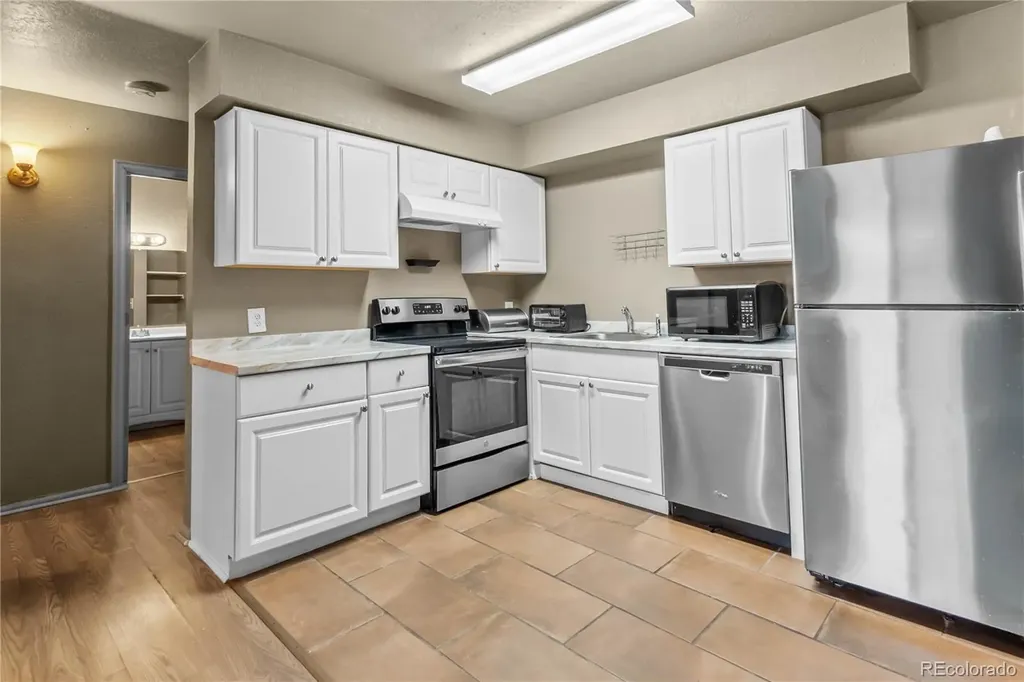 5995 W Hampden Avenue Denver CO 80227