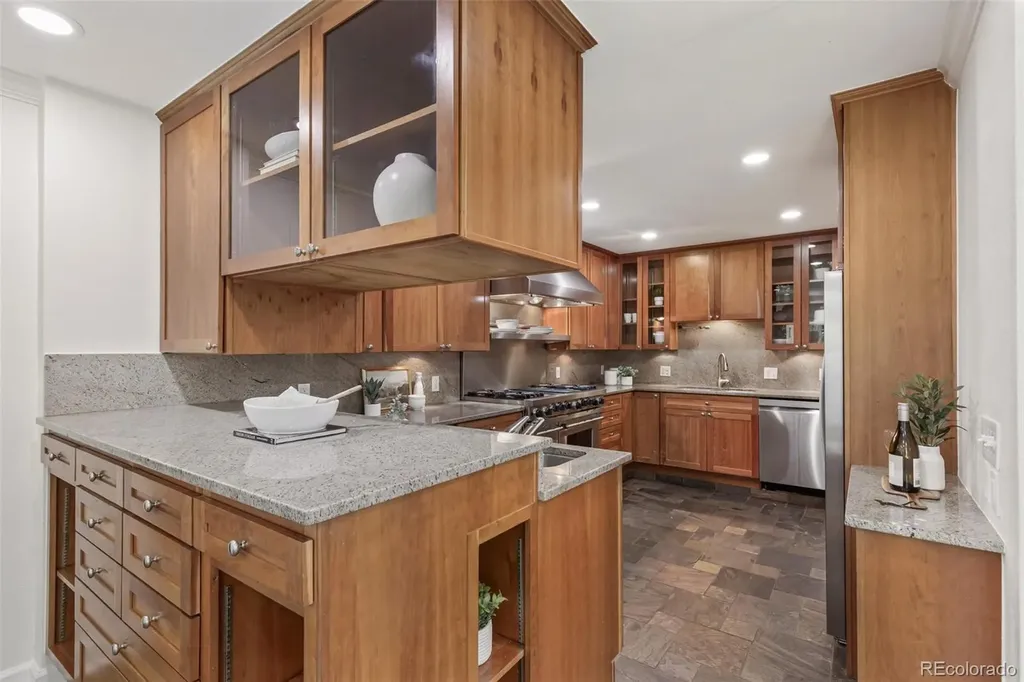 1617 Hudson Street Denver CO 80220