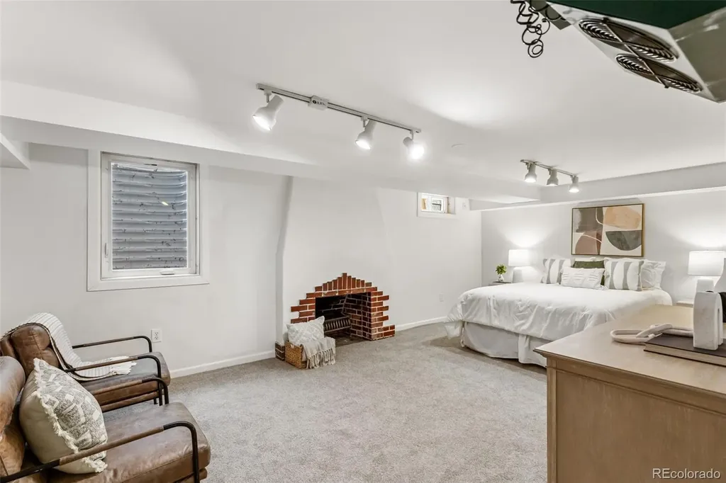 1617 Hudson Street Denver CO 80220