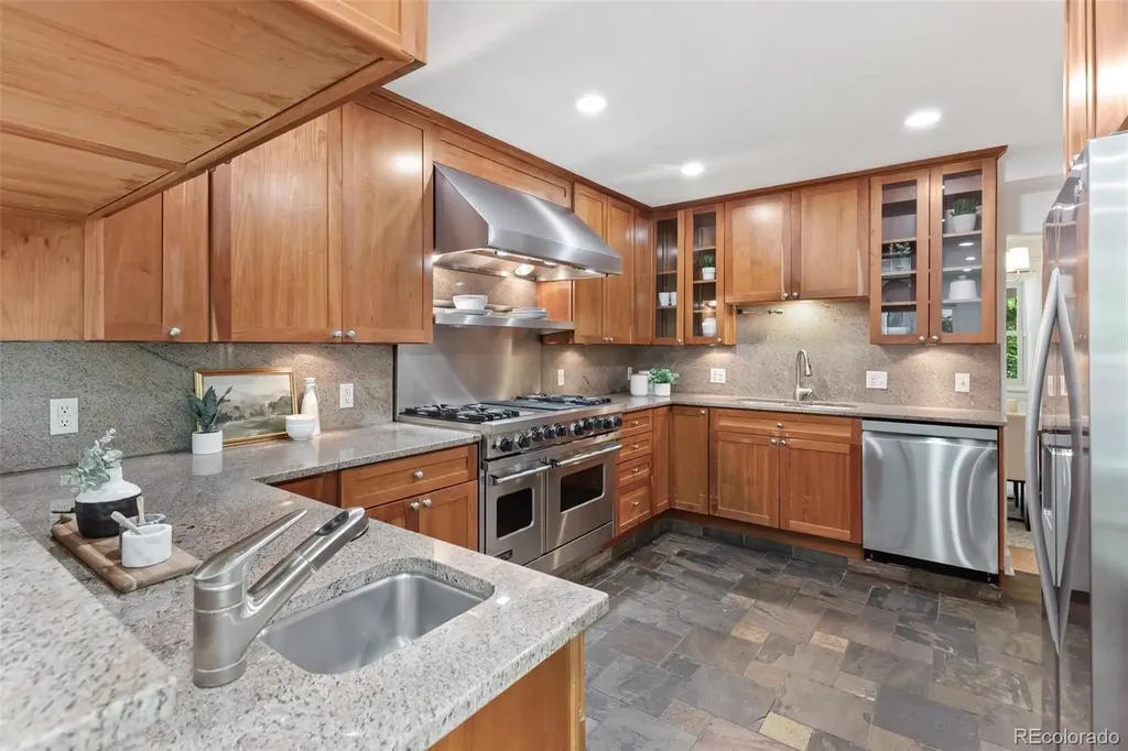 1617 Hudson Street Denver CO 80220