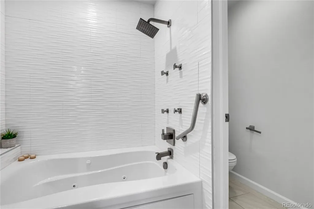 3971 S Carson Street Aurora CO 80014
